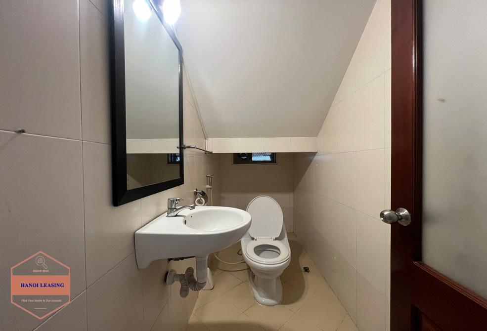 Garden house for rent in Au co st, Tay Ho, Ha Noi Garden house for rent in Au co st, Tay Ho, Ha Noi