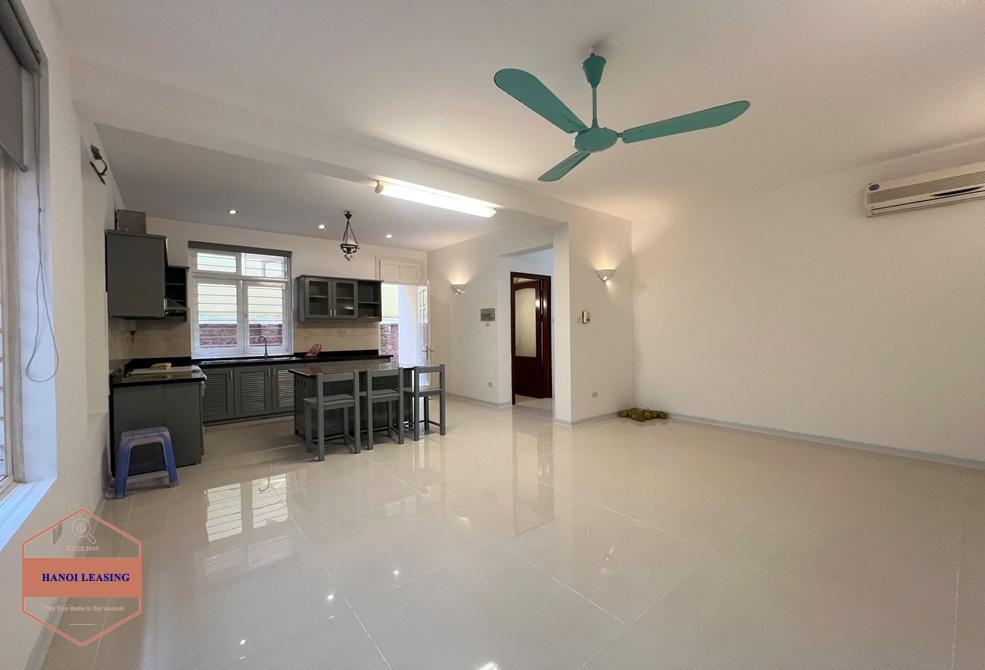 Garden house for rent in Au co st, Tay Ho, Ha Noi Garden house for rent in Au co st, Tay Ho, Ha Noi