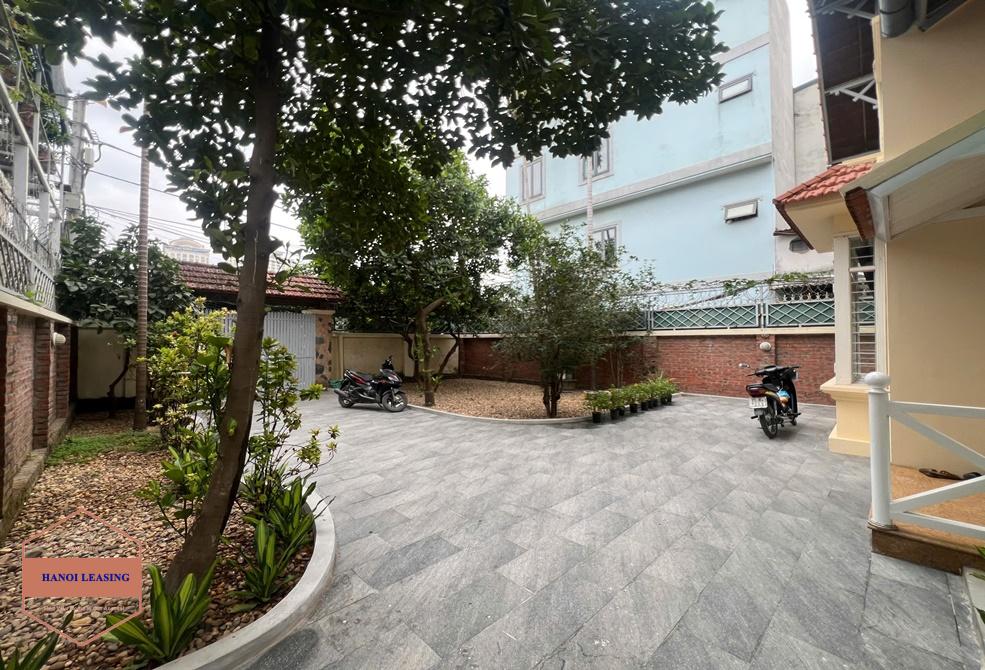 Garden house for rent in Au co st, Tay Ho, Ha Noi Garden house for rent in Au co st, Tay Ho, Ha Noi