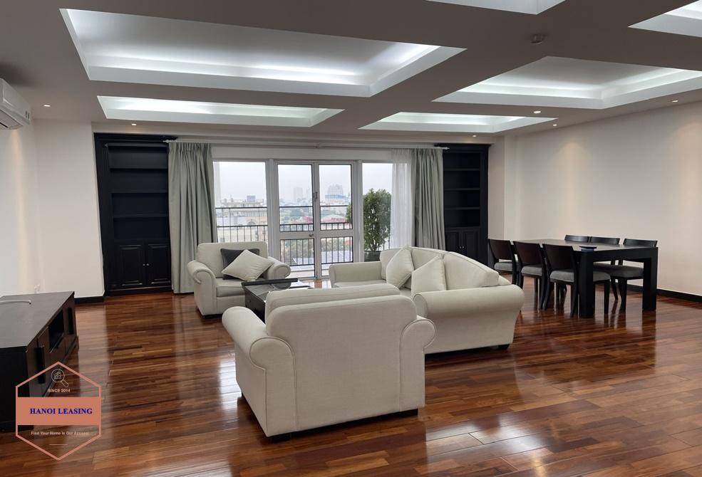 High floor apartment on the 11th floor for rent in Ha Ba Trung District 