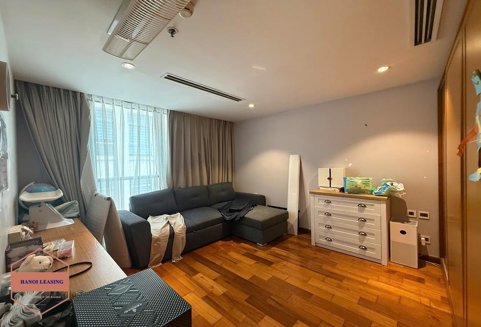 Beautifull apartment on 8th floor for rent in Tran Hung Dao st, Hoan Kiem area Beautifull apartment on 8th floor for rent in Tran Hung Dao st, Hoan Kiem area