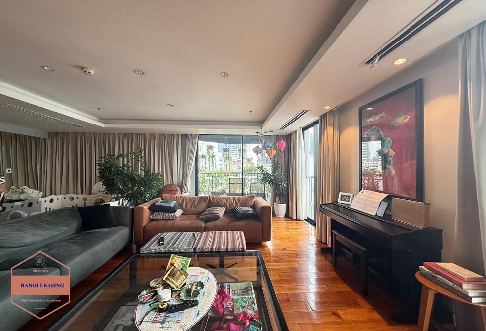 Beautifull apartment on 8th floor for rent in Tran Hung Dao st, Hoan Kiem area Beautifull apartment on 8th floor for rent in Tran Hung Dao st, Hoan Kiem area
