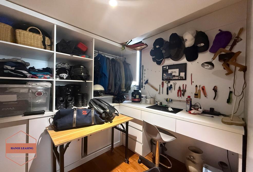 Beautifull apartment on 8th floor for rent in Tran Hung Dao st, Hoan Kiem area Beautifull apartment on 8th floor for rent in Tran Hung Dao st, Hoan Kiem area