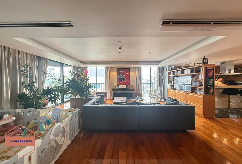 Beautifull apartment on 8th floor for rent in Tran Hung Dao st, Hoan Kiem area Beautifull apartment on 8th floor for rent in Tran Hung Dao st, Hoan Kiem area