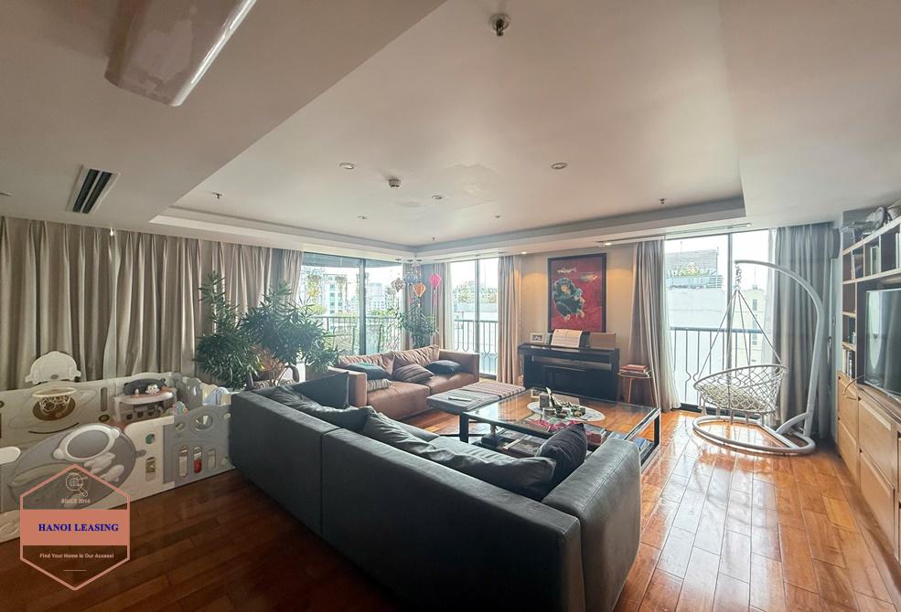 Beautifull apartment on 8th floor for rent in Tran Hung Dao st, Hoan Kiem area Beautifull apartment on 8th floor for rent in Tran Hung Dao st, Hoan Kiem area