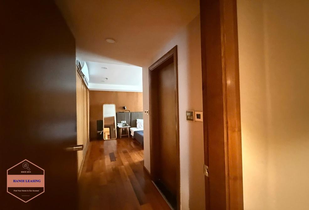 Beautifull apartment on 8th floor for rent in Tran Hung Dao st, Hoan Kiem area Beautifull apartment on 8th floor for rent in Tran Hung Dao st, Hoan Kiem area