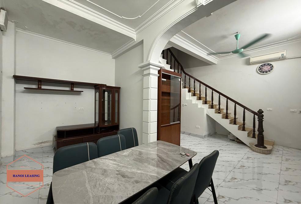 Small house for rent in Xuan dieu st, Tay Ho Small house for rent in Xuan dieu st, Tay Ho