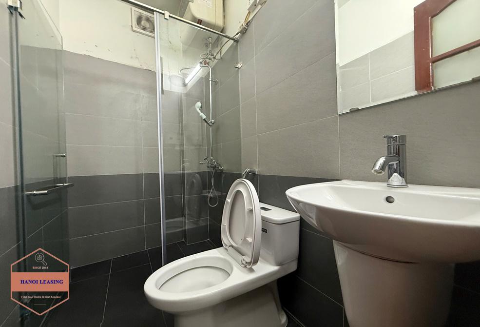 Small house for rent in Xuan dieu st, Tay Ho Small house for rent in Xuan dieu st, Tay Ho