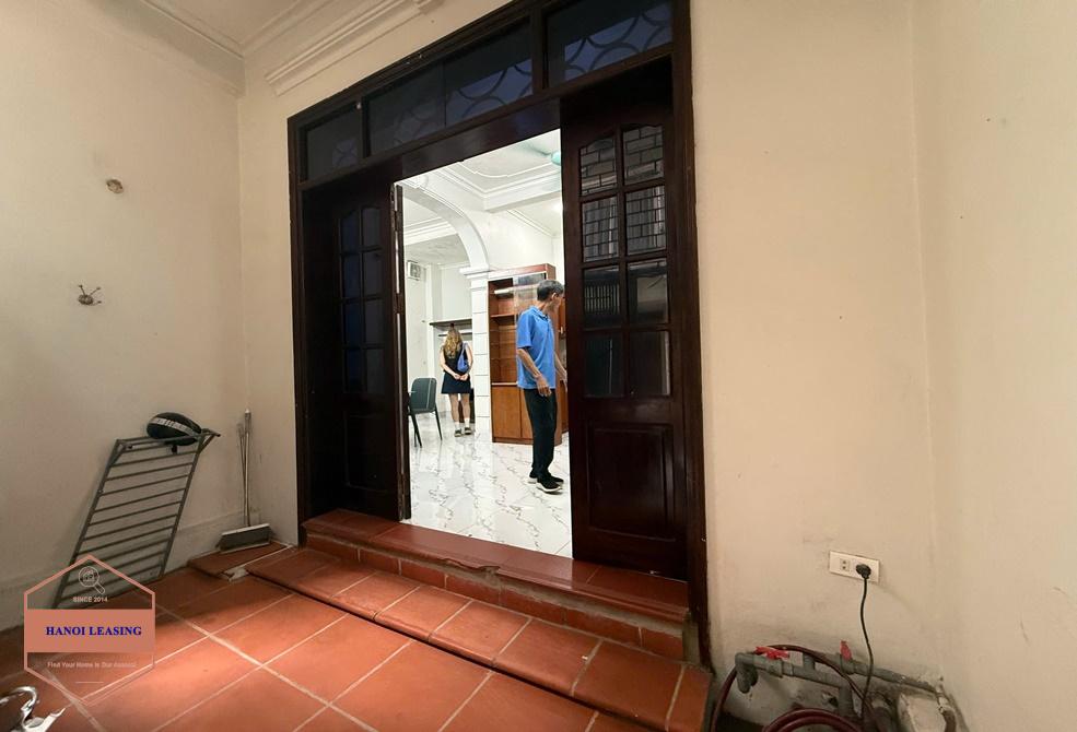 Small house for rent in Xuan dieu st, Tay Ho Small house for rent in Xuan dieu st, Tay Ho