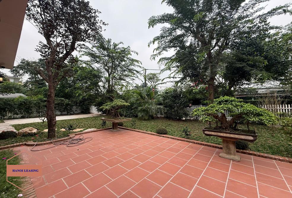 Big garden house for rent in An Duong, Tay Ho, Ha Noi Big garden house for rent in An Duong, Tay Ho, Ha Noi