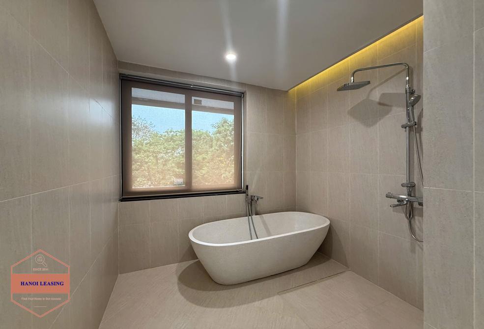 Big garden house for rent in An Duong, Tay Ho, Ha Noi Big garden house for rent in An Duong, Tay Ho, Ha Noi