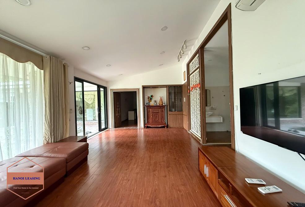 Bright house with huge garden for rent in An Duong, Tay Ho Bright house with huge garden for rent in An Duong, Tay Ho