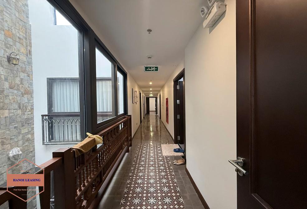 Lake view apartment with 4 bedrooms for rent in Xuan dieu st, Tay Ho Lake view apartment with 4 bedrooms for rent in Xuan dieu st, Tay Ho