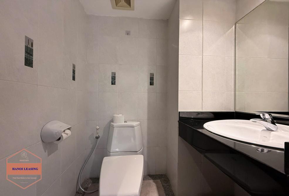 Big three bedrooms apartment for rent in Ha Hoi st, Hoan Kiem (Room 801) Big three bedrooms apartment for rent in Ha Hoi st, Hoan Kiem (Room 801)