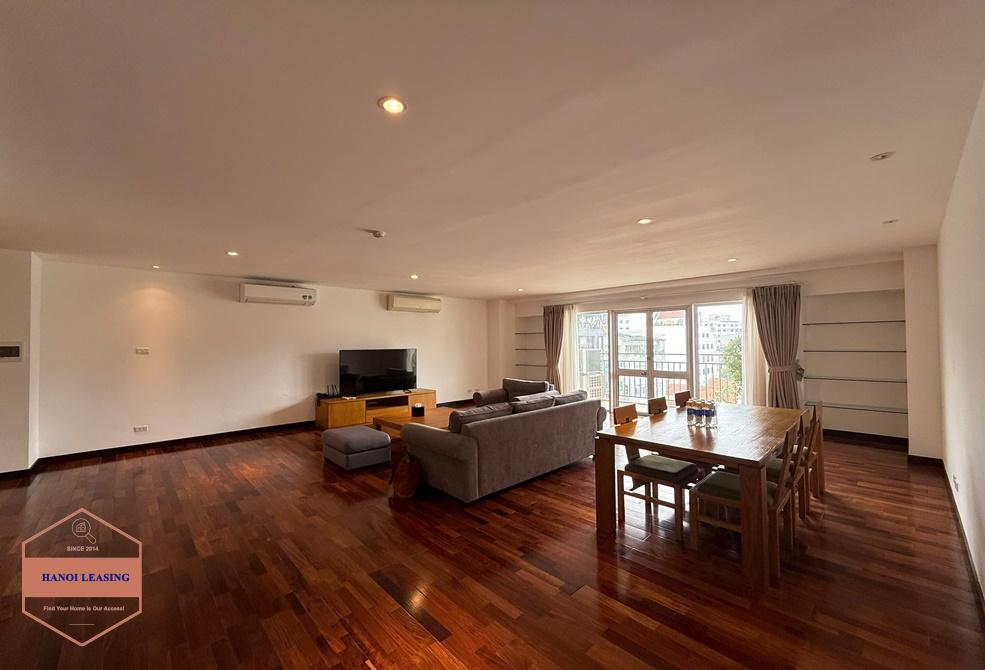 Big three bedrooms apartment for rent in Ha Hoi st, Hoan Kiem (Room 801) Big three bedrooms apartment for rent in Ha Hoi st, Hoan Kiem (Room 801)