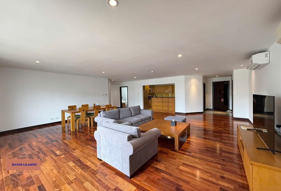 Big three bedrooms apartment for rent in Ha Hoi st, Hoan Kiem (Room 801) Big three bedrooms apartment for rent in Ha Hoi st, Hoan Kiem (Room 801)