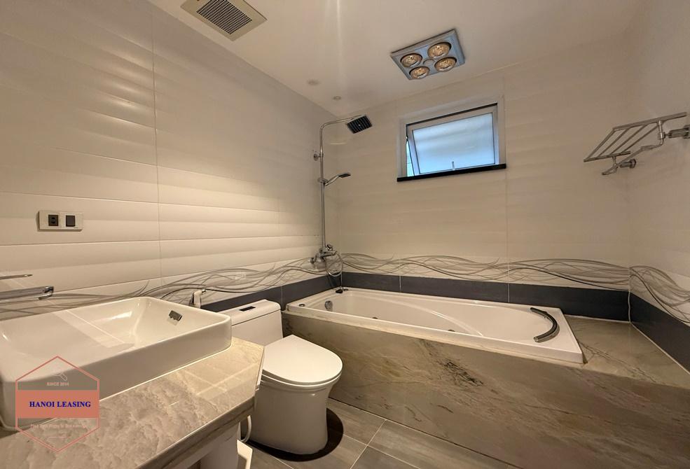 Four bedrooms apartment for rent in E4 Tower, Ciputra, Ha Noi Four bedrooms apartment for rent in E4 Tower, Ciputra, Ha Noi