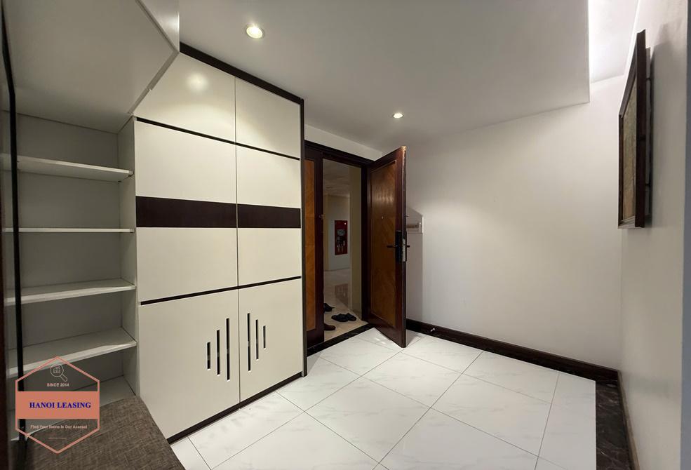 Four bedrooms apartment for rent in E4 Tower, Ciputra, Ha Noi Four bedrooms apartment for rent in E4 Tower, Ciputra, Ha Noi