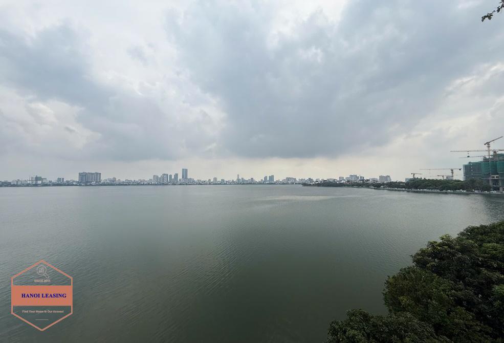 Lake view apartment with 3 bedrooms for rent in Tu Hoa st, Tay Ho Lake view apartment with 3 bedrooms for rent in Tu Hoa st, Tay Ho