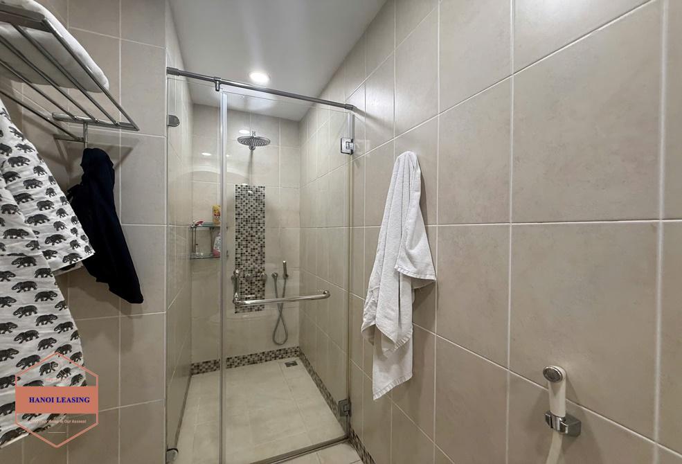 Three bedrooms apartment for rent in Pacific Ly Thuong Kiet st, Hoan Kiem area Three bedrooms apartment for rent in Pacific Ly Thuong Kiet st, Hoan Kiem area