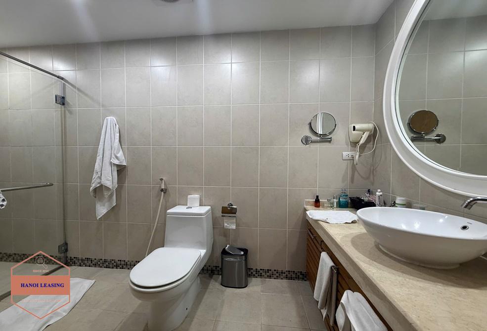 Three bedrooms apartment for rent in Pacific Ly Thuong Kiet st, Hoan Kiem area Three bedrooms apartment for rent in Pacific Ly Thuong Kiet st, Hoan Kiem area