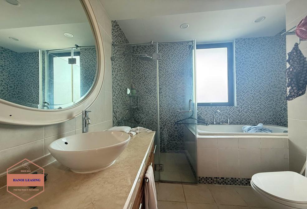 Three bedrooms apartment for rent in Pacific Ly Thuong Kiet st, Hoan Kiem area Three bedrooms apartment for rent in Pacific Ly Thuong Kiet st, Hoan Kiem area