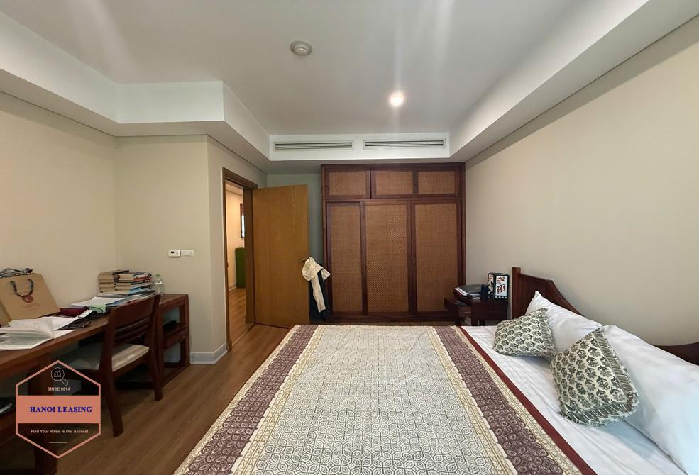 Three bedrooms apartment for rent in Pacific Ly Thuong Kiet st, Hoan Kiem area Three bedrooms apartment for rent in Pacific Ly Thuong Kiet st, Hoan Kiem area