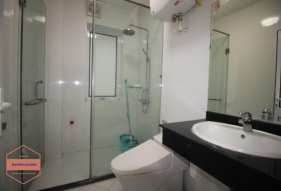 Lake view house for rent in Tay Ho, Ha Noi Lake view house for rent in Tay Ho, Ha Noi