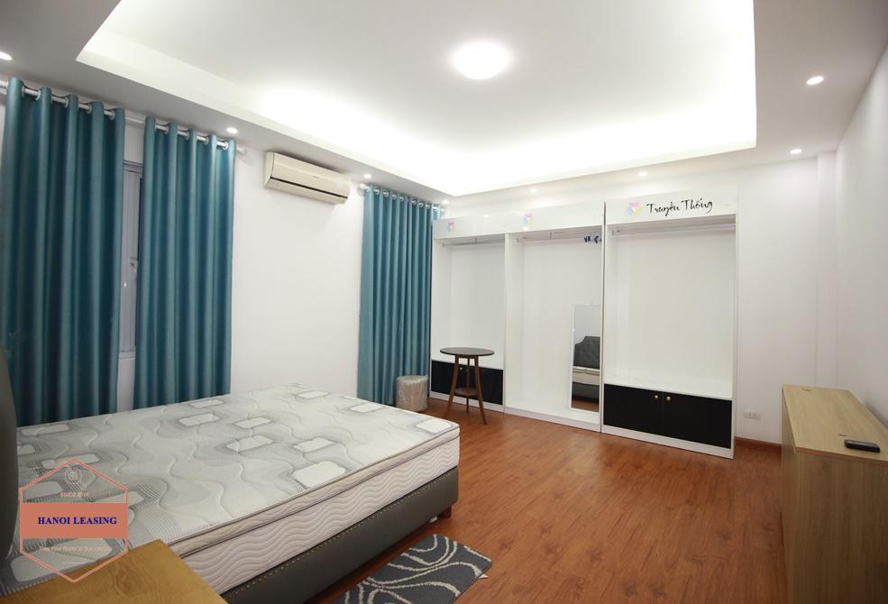 Lake view house for rent in Tay Ho, Ha Noi Lake view house for rent in Tay Ho, Ha Noi