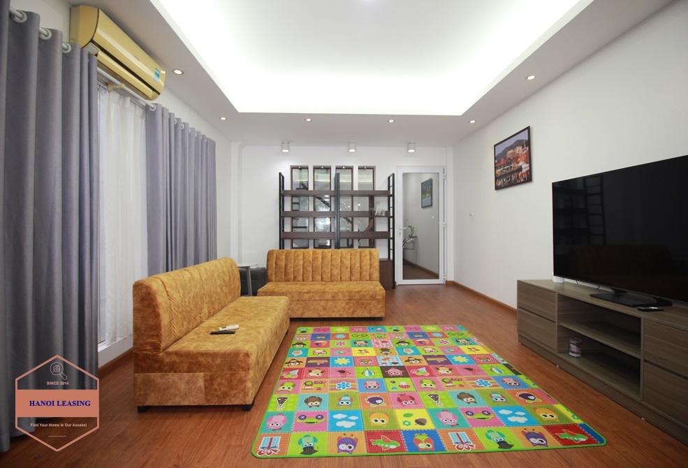 Lake view house for rent in Tay Ho, Ha Noi Lake view house for rent in Tay Ho, Ha Noi