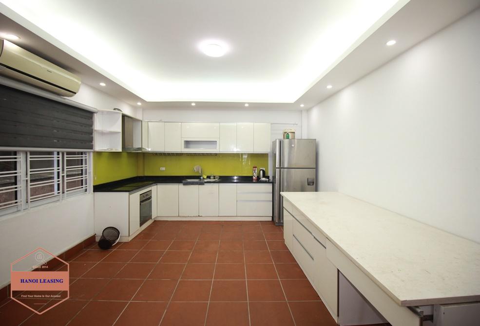 Lake view house for rent in Tay Ho, Ha Noi Lake view house for rent in Tay Ho, Ha Noi