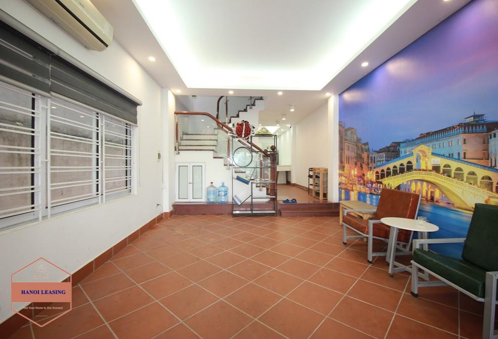 Lake view house for rent in Tay Ho, Ha Noi Lake view house for rent in Tay Ho, Ha Noi